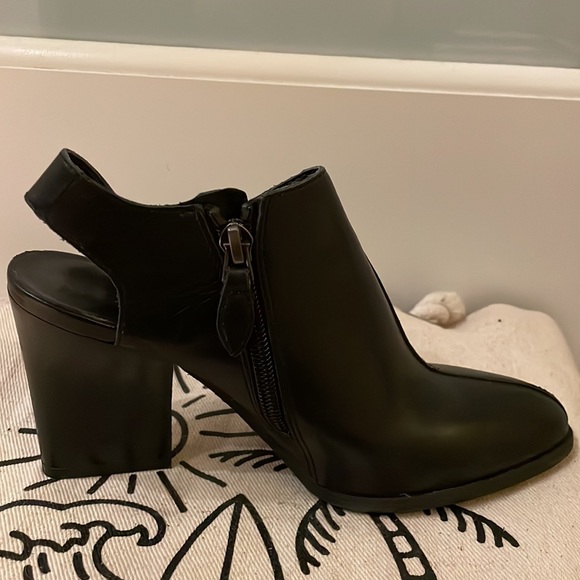 Women’s size 5, a bit over 3 inches tall - Picture 6 of 7